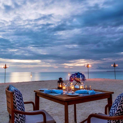 Private island dining