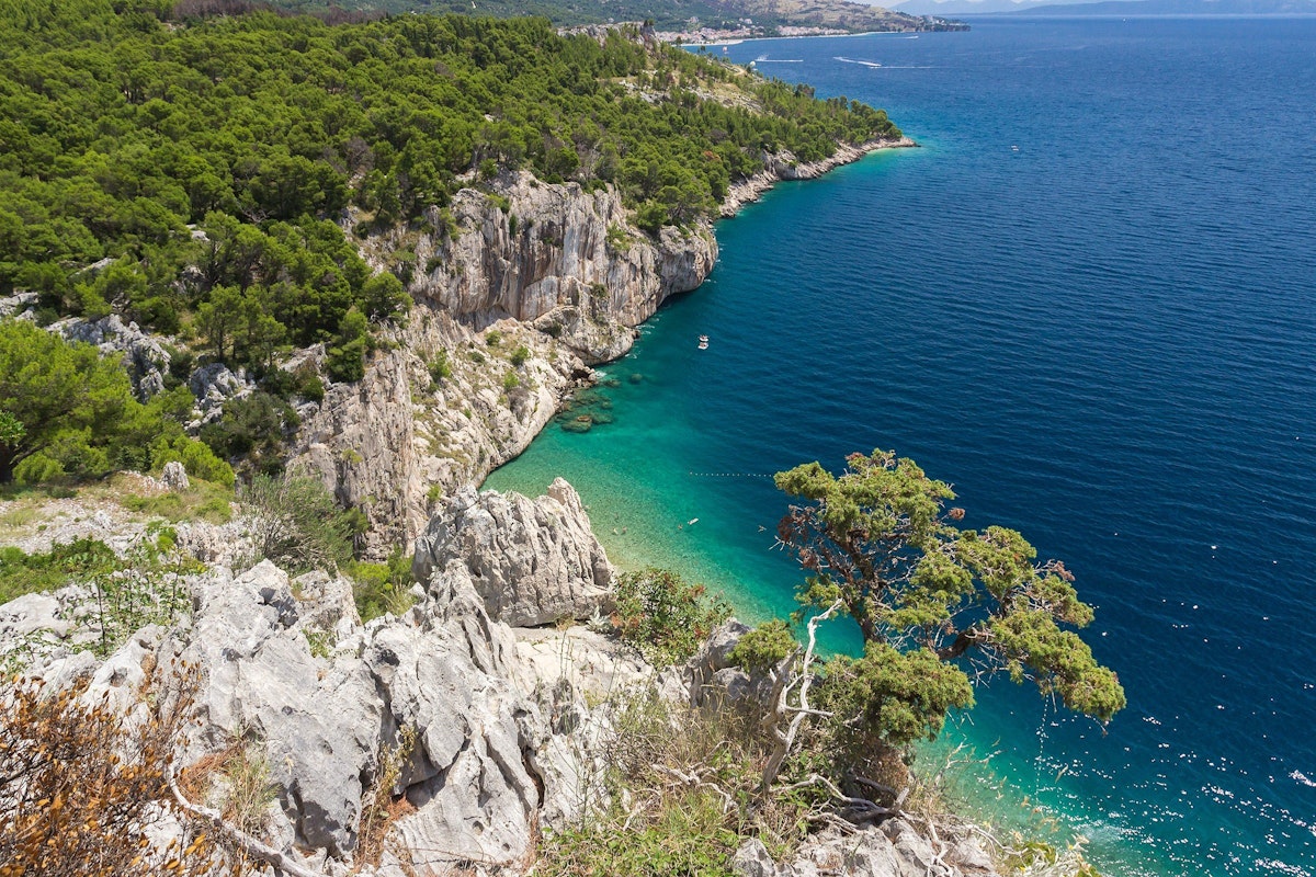 makarska travel guide book