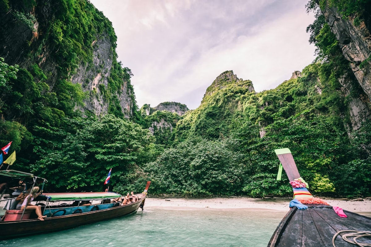 Phi Islands